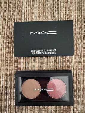 MAC Cosmetics Duo Eyeshadow - Taupe Brown & Shimmer Rose